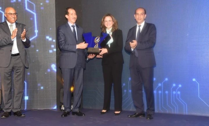 مولاي الحسن الداكي رئيس النيابة العامة يتسلم جائزة “امتياز 2021” عن “خدمة الشكاية الإلكترونية”