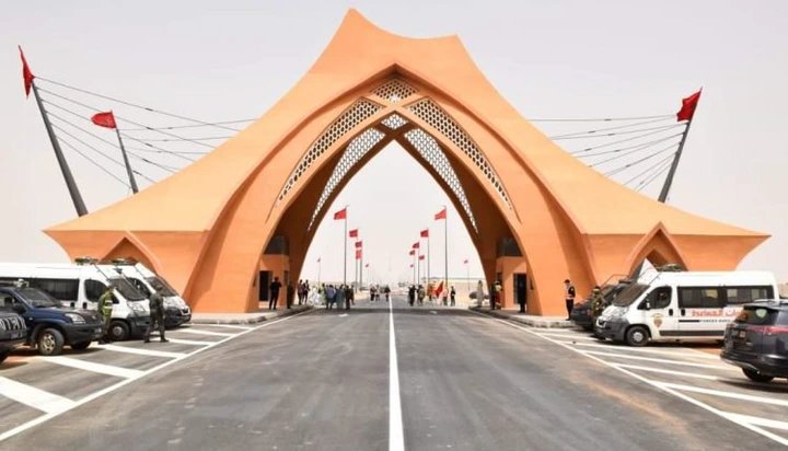 الوالي بيكرات يدشن “خيمة العيون”