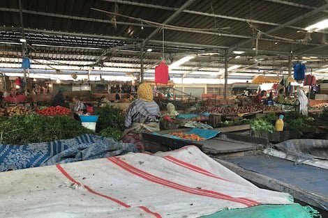 جماعة سلا تواجه غضب التجار بعد إغلاق سوق نموذجي