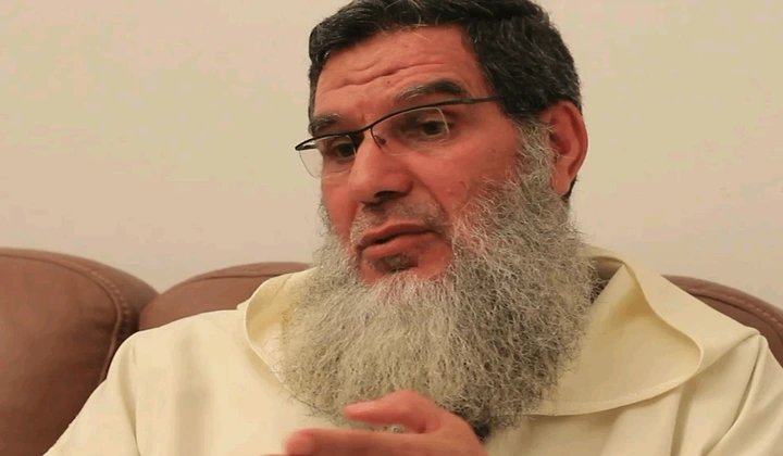 الفيزازي يجلد عصيد: أنت عدو الإسلام وأتحداك أن تقول كلمة واحدة على اليهودية أو المسيحية أو حتى البوذية