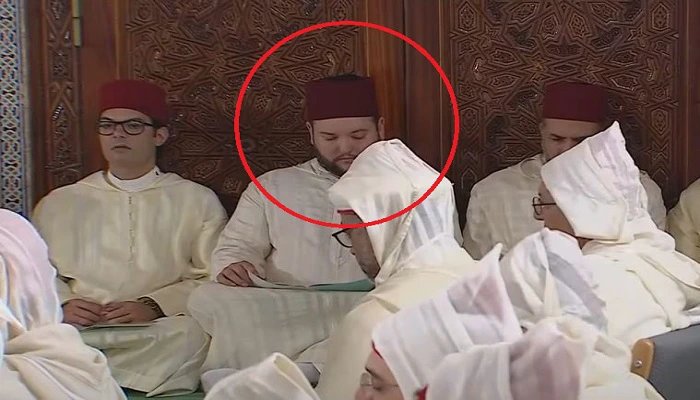 من يكون مولاي ادريس الذي ظهر مع الملك في ليلة المولد النبوي ؟