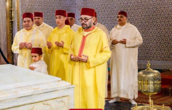 الملك محمد السادس يترحم على جده محمد الخامس طيب الله تراه