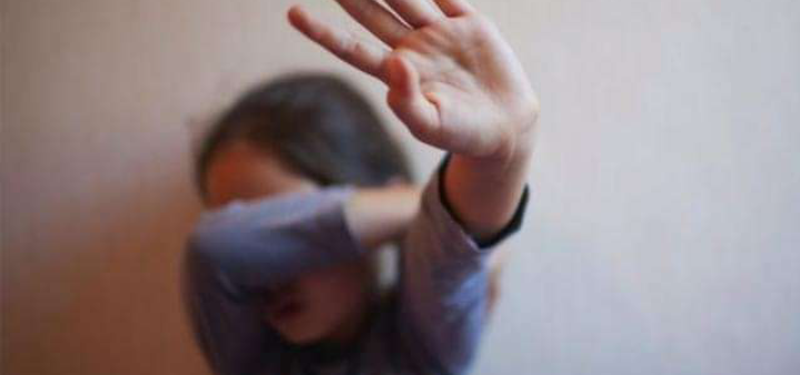الـAMDH تدين الحكم الصادر في حق طفلة تيفلت وتطالب بفتح تحقيق قضائي