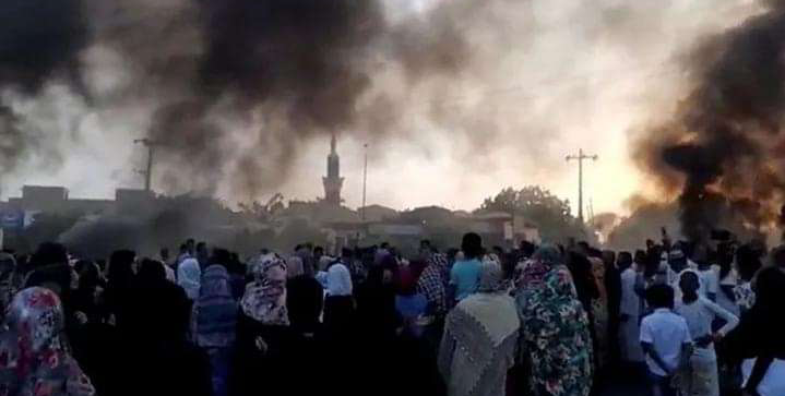 السودان.. السعودية تبدأ الترتيبات لإجلاء رعاياها من السودان