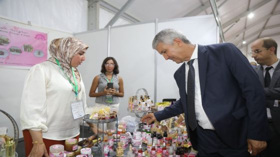 افتتحت مساء يوم الخميس العاشر من غشت بأكادير، فعاليات النسخة التاسعة من المعرض الجهوي للمنتوجات المحلية، تحت شعار ” المنتوجات المحلية والتغيرات المناخية: رهانات الاستدامة والتكيف “.