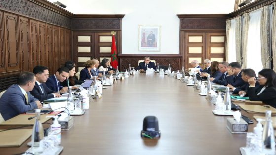 بلاغ صحفي : رئيس الحكومة يترأس الاجتماع الخامس للجنة البين وزارية المكلفة ببرنامج إعادة البناء والتأهيل العام للمناطق المتضررة من زلزال الحوز: