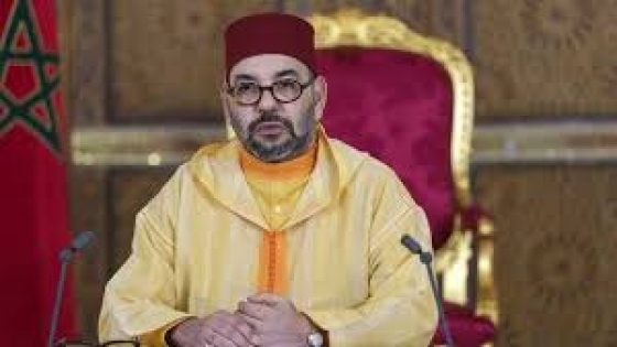 جلالة الملك يعزي أفراد أسرة المرحوم الأستاذ النقيب عبد العزيز بنزاكور