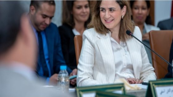 في زمن الأزمة.. الوزيرة مزور تُخصص قرابة نصف مليار لاقتناء سيارات فاخرة