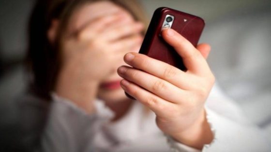 ضحاياها أكثر من 500 ..الدرك الملكي يفكك شبكة متخصصة في إبتزاز الفتيات بسوق الأربعاء