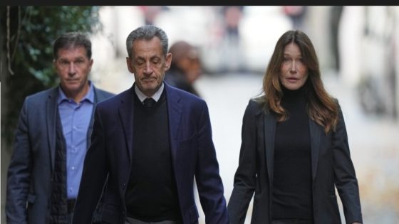 Nicolas Sarkozy لحظة الوداع وتأثّر الأسرة