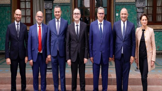 رئيس الحكومة يستقبل المدير التنفيذي لمجموعة رونو ويترأس التوقيع على ملحق اتفاقية استثمارية مع المجموعة