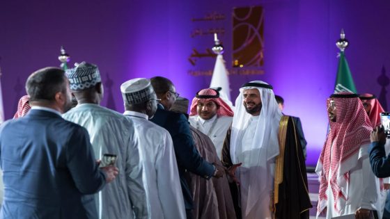 وزير الحج والعمرة يلتقي بأكثر من 100 وزير ومفتي ورئيس مكتب شؤون الحج في العالم الإسلامي ويحثهم على استكمال إجراءات التعاقد قبل 15 رجب