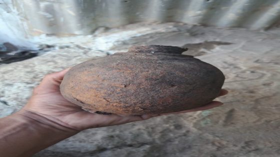 إقليم الحسيمة / الدرك الملكي كتامة جماعة إساكن العثور على قنبلة بجبل دوارة إغماض بجماعة إساكن .